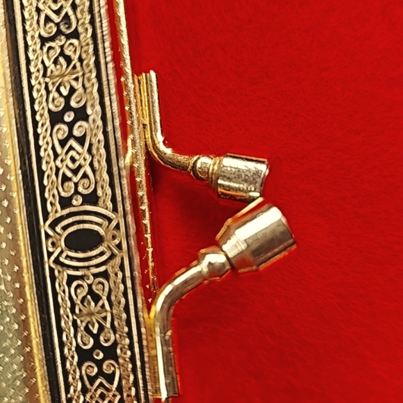 Clutch & Coin Purse - Picture 5 of 16